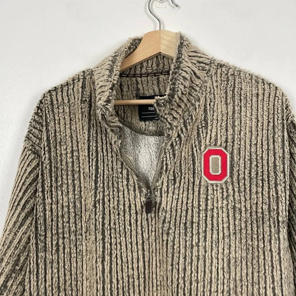 Top of The World Faux Fur Mens Half Zip LG Embroidered O Long sleeve Pullover